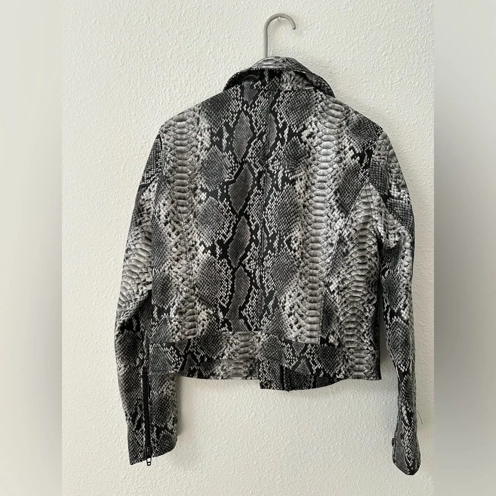 Blank NYC Faux Leather Moto Jacket Sz M - Picture 8 of 8